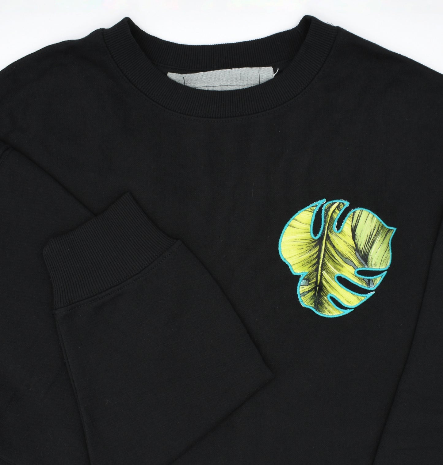 Sudadera Black parche delantero